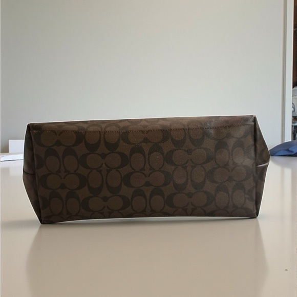 ✨ Coach City Zip Tote – Brown Signature Canvas with Hot Pink Lining ✨ - Picture 12 of 13